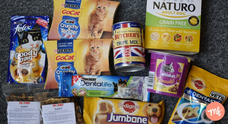 Selection of free stuff for pets, including free cat nibbles, free dog food and free denta sticks