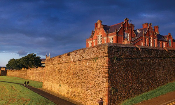17th Century City Walls | Derry, Northern Ireland
