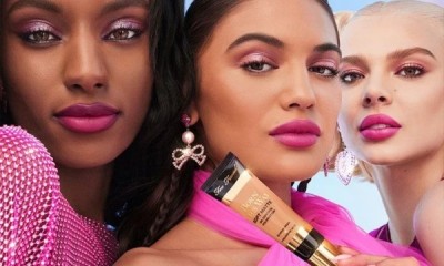 Free Too Faced Makeup Session