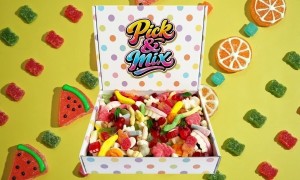 Win an 800g Pick & Mix Sweets Gift Box
